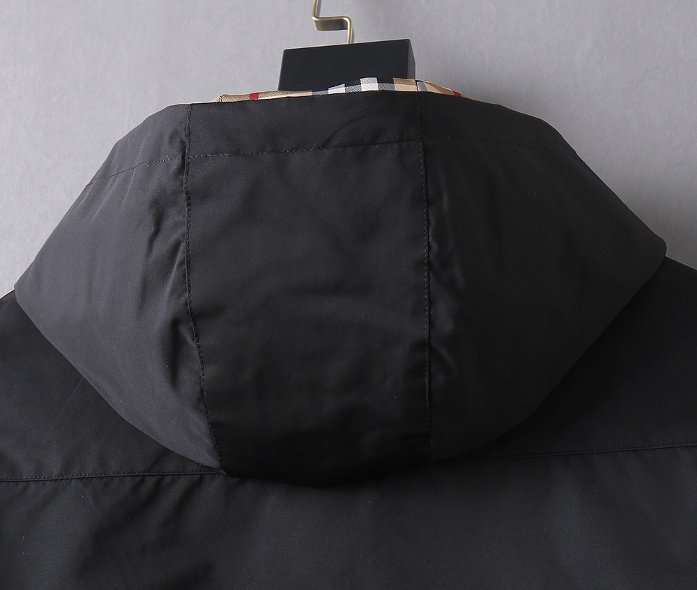 Hoodies & Sweatshirts