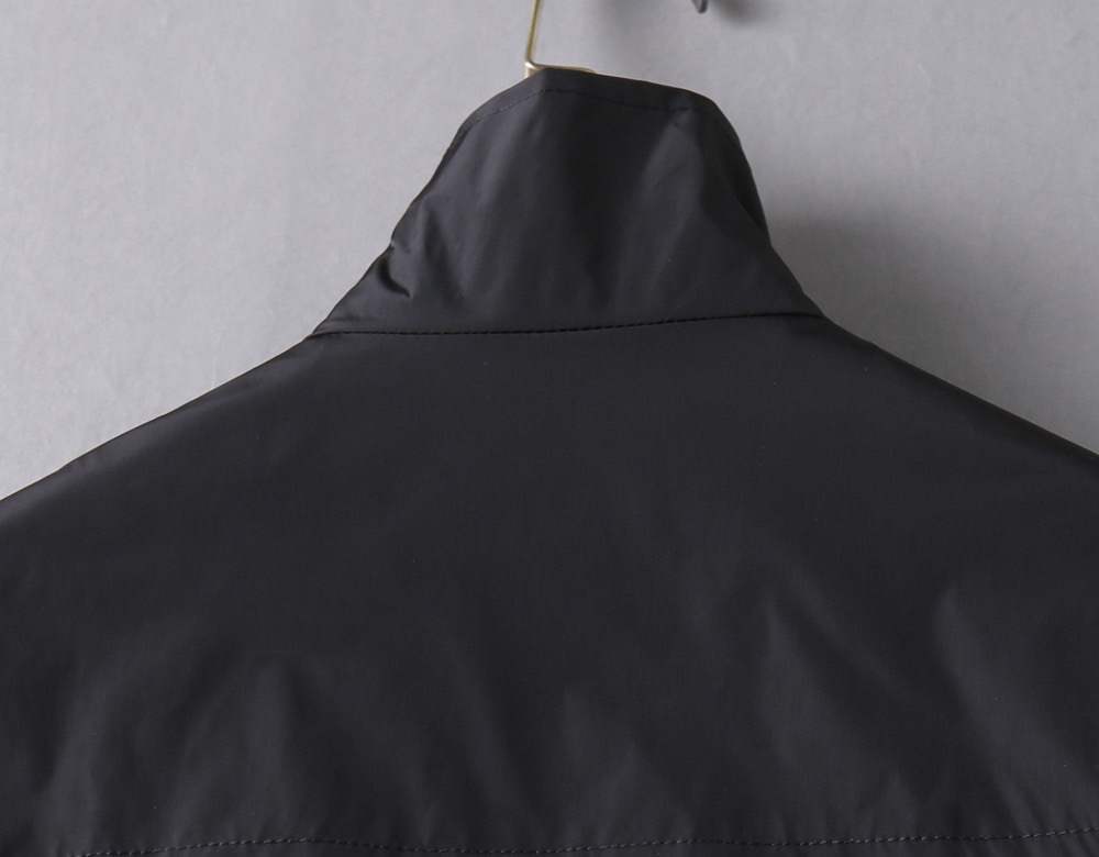 Hoodies & Sweatshirts