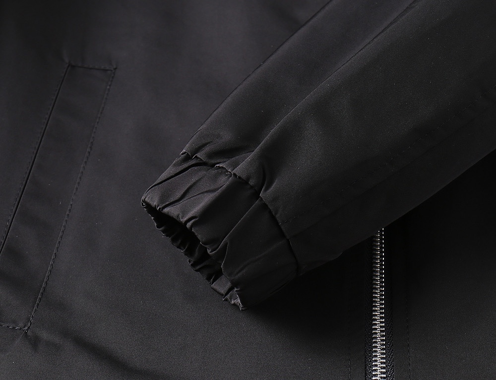 Hoodies & Sweatshirts