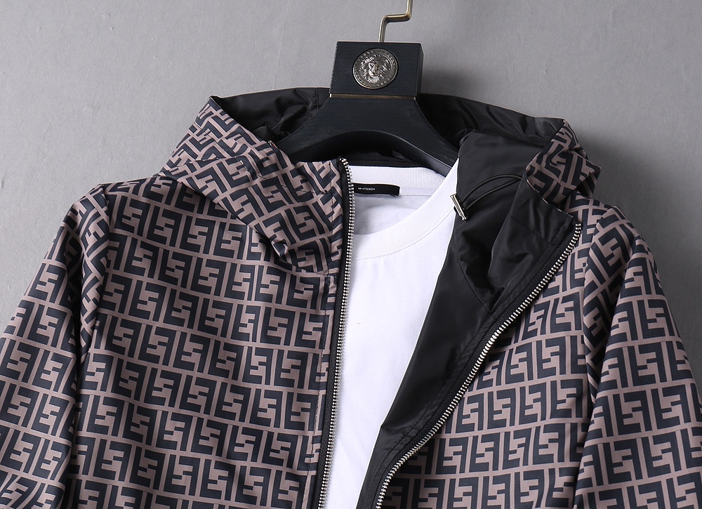 Hoodies & Sweatshirts