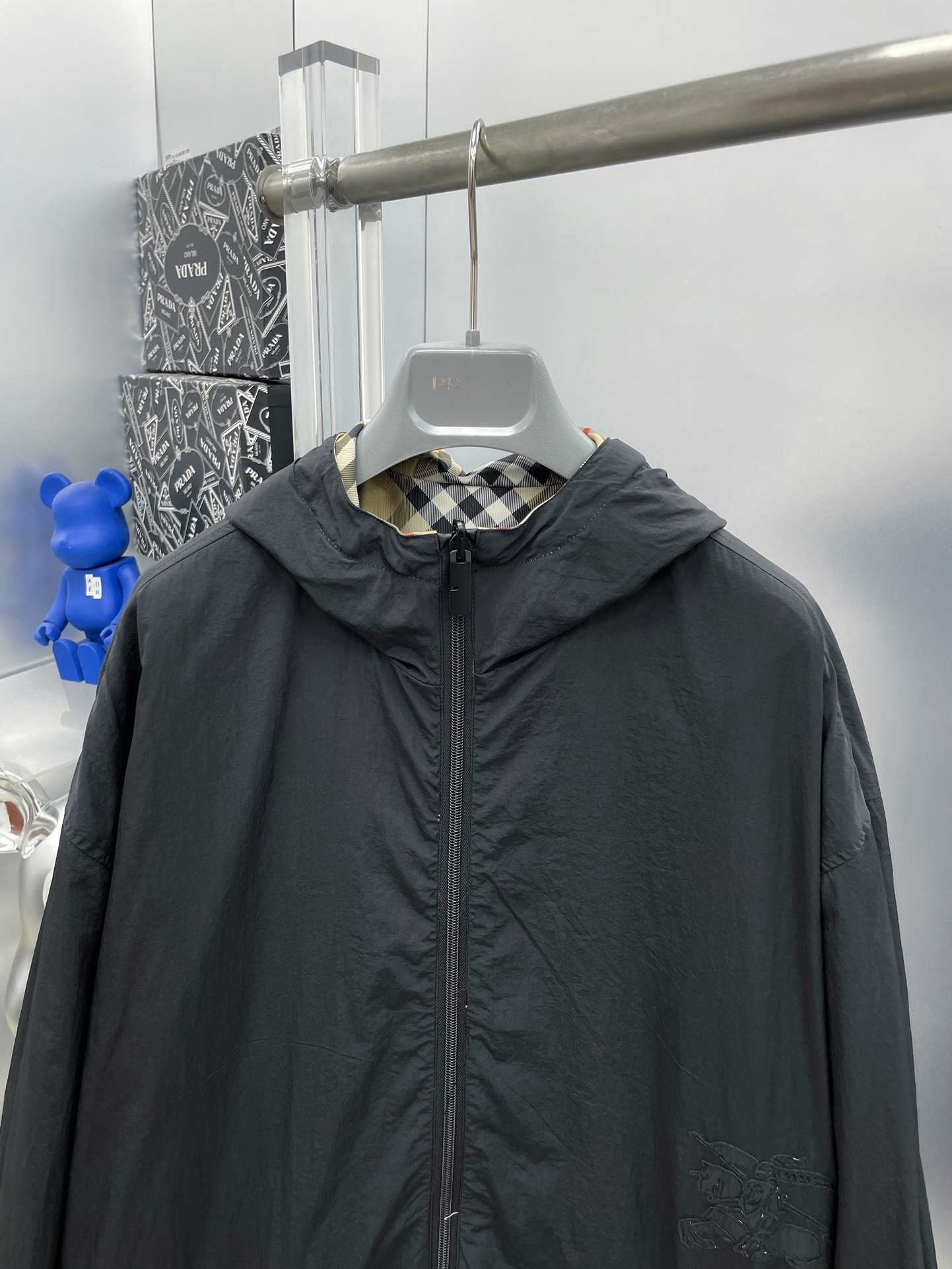 Hoodies & Sweatshirts