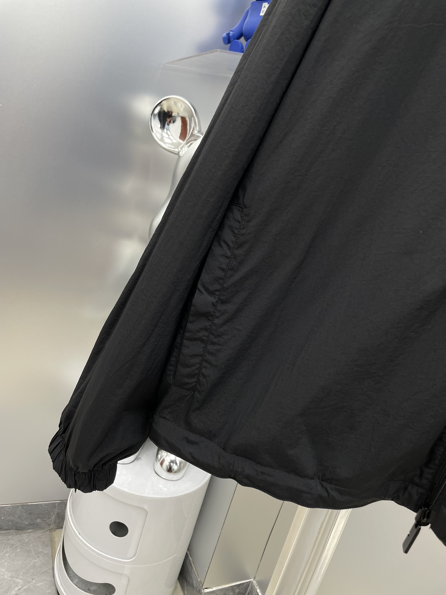 Hoodies & Sweatshirts