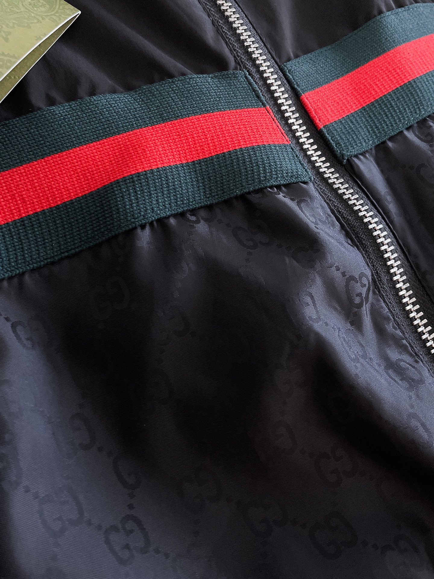 Hoodies & Sweatshirts