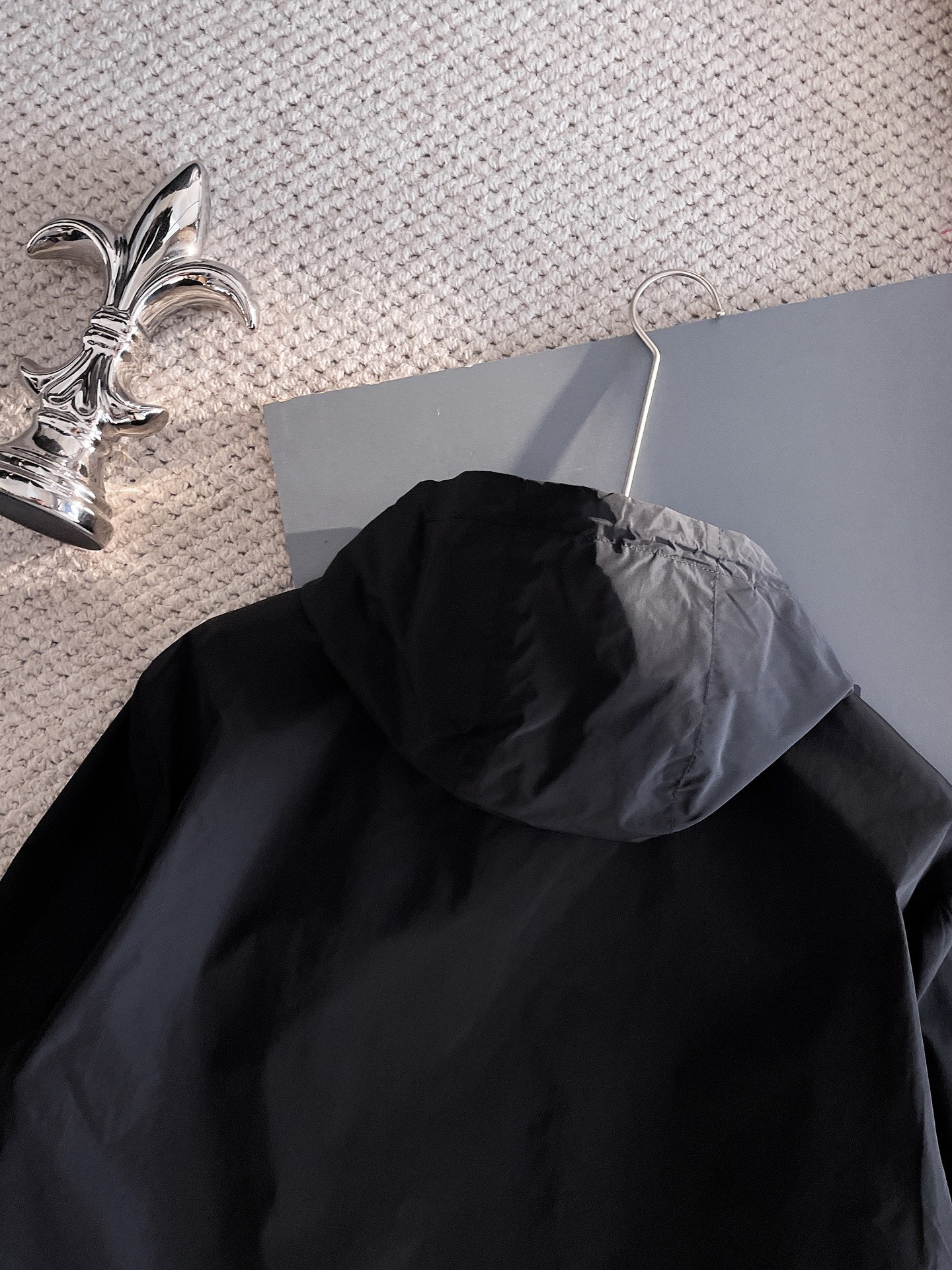 Hoodies & Sweatshirts