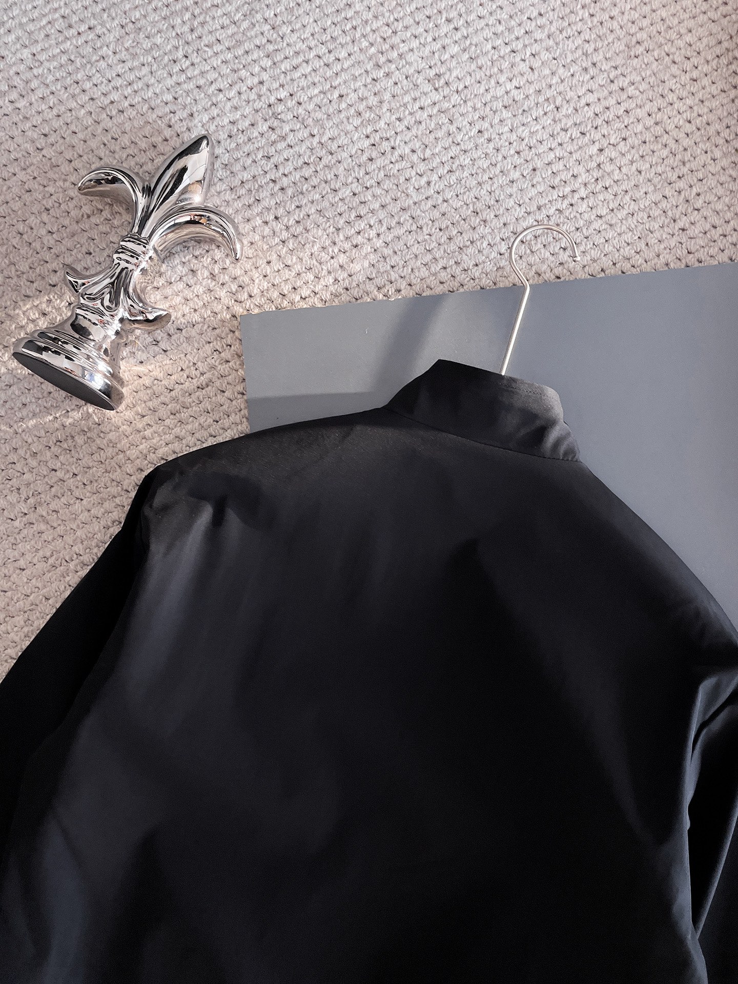 Hoodies & Sweatshirts