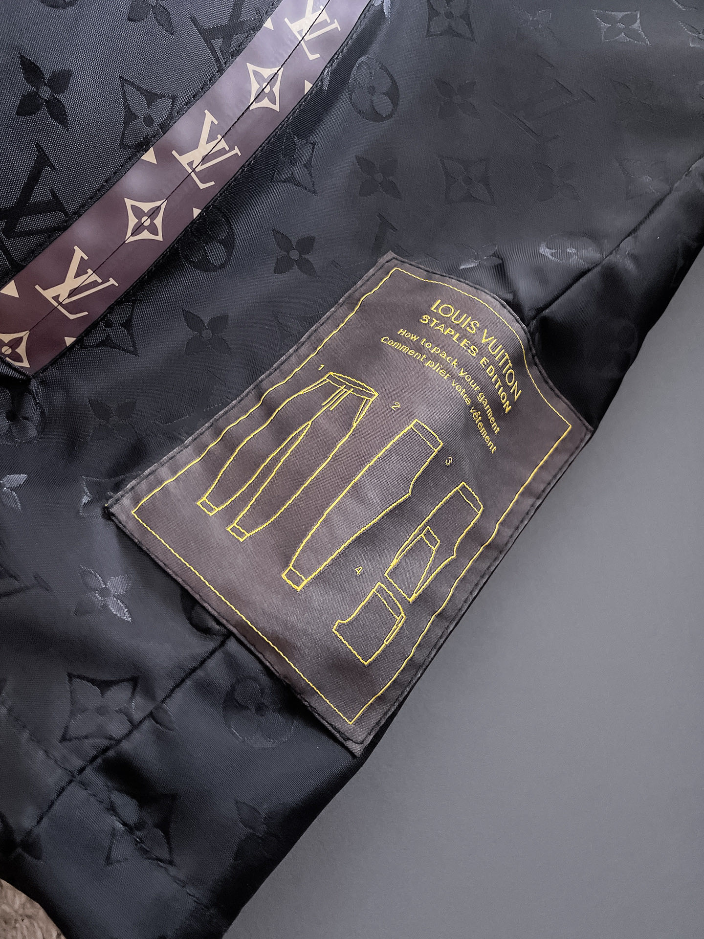 Hoodies & Sweatshirts