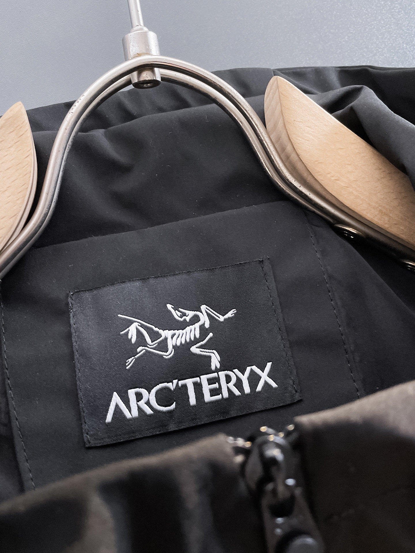 Hoodies & Sweatshirts