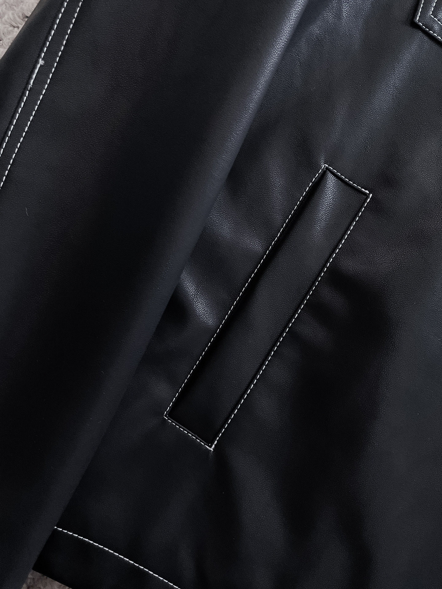 Hoodies & Sweatshirts