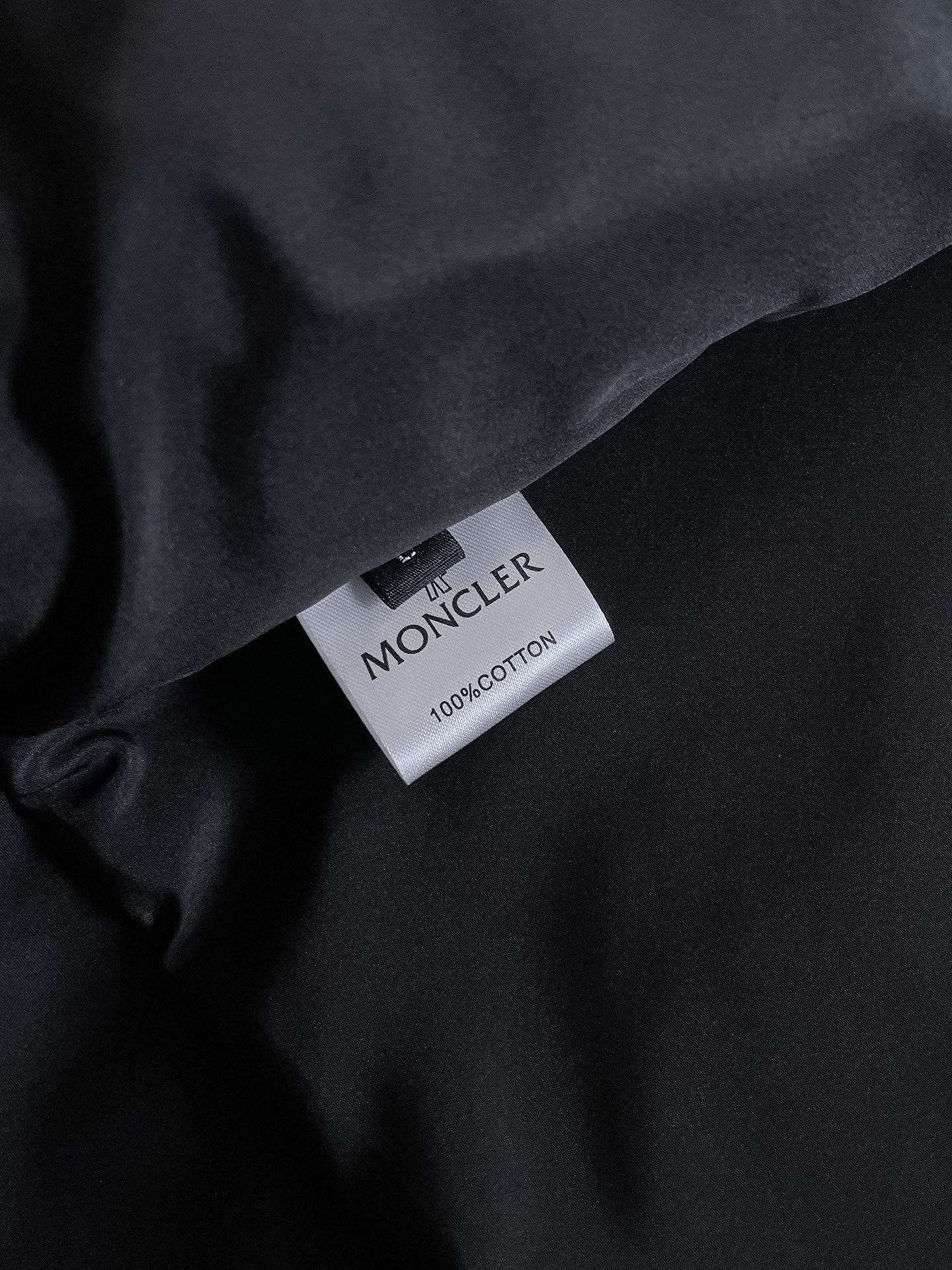 Hoodies & Sweatshirts