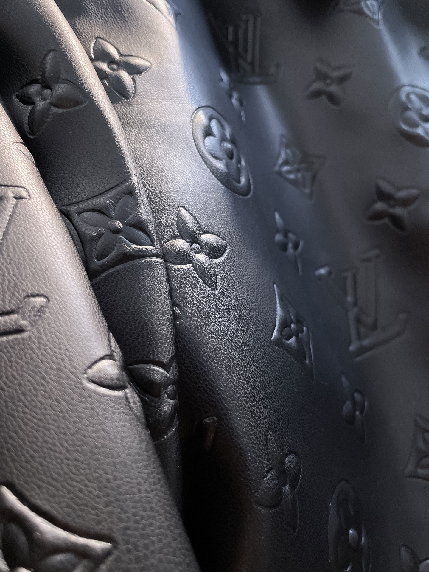 Hoodies & Sweatshirts