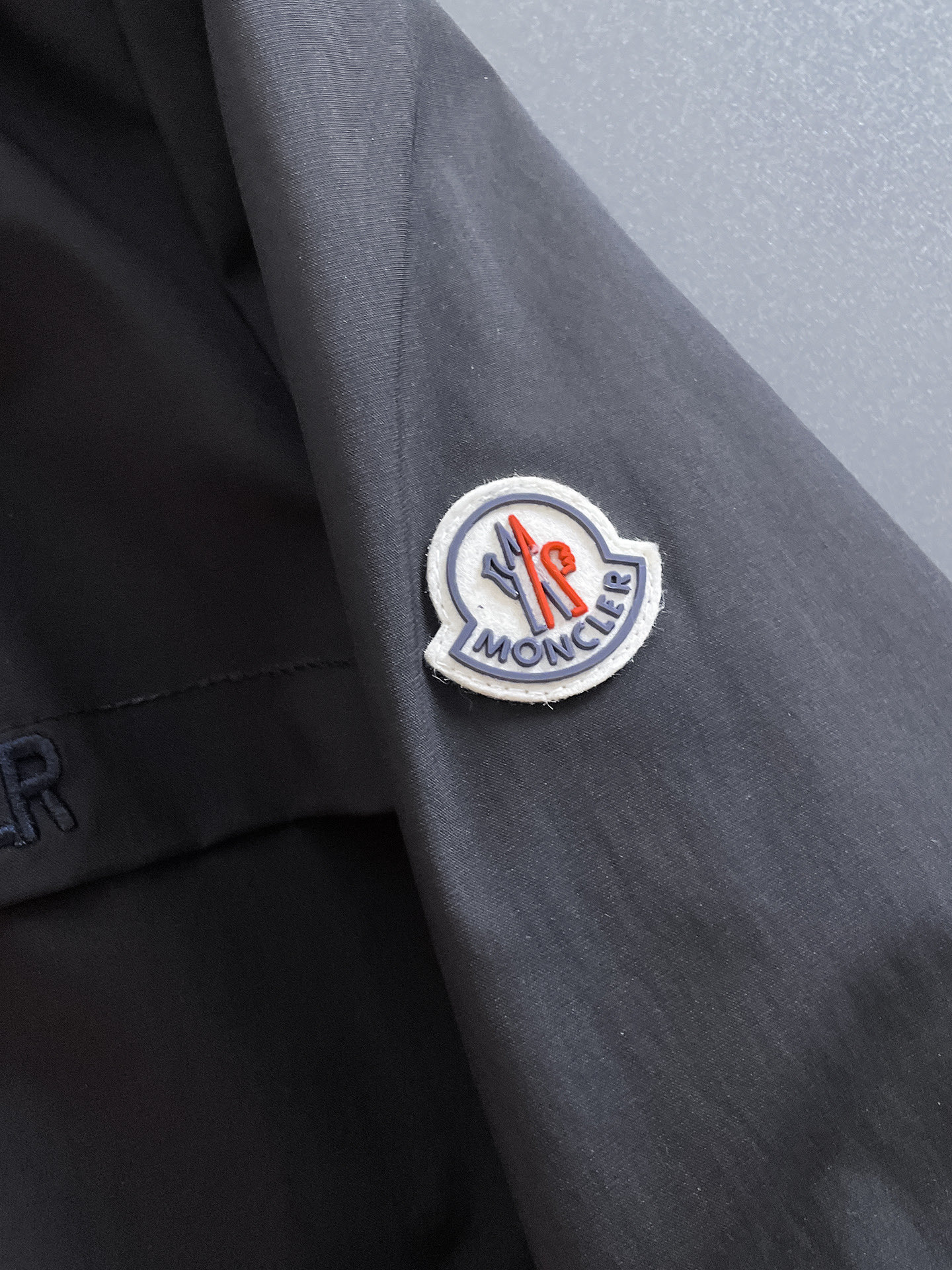 Hoodies & Sweatshirts