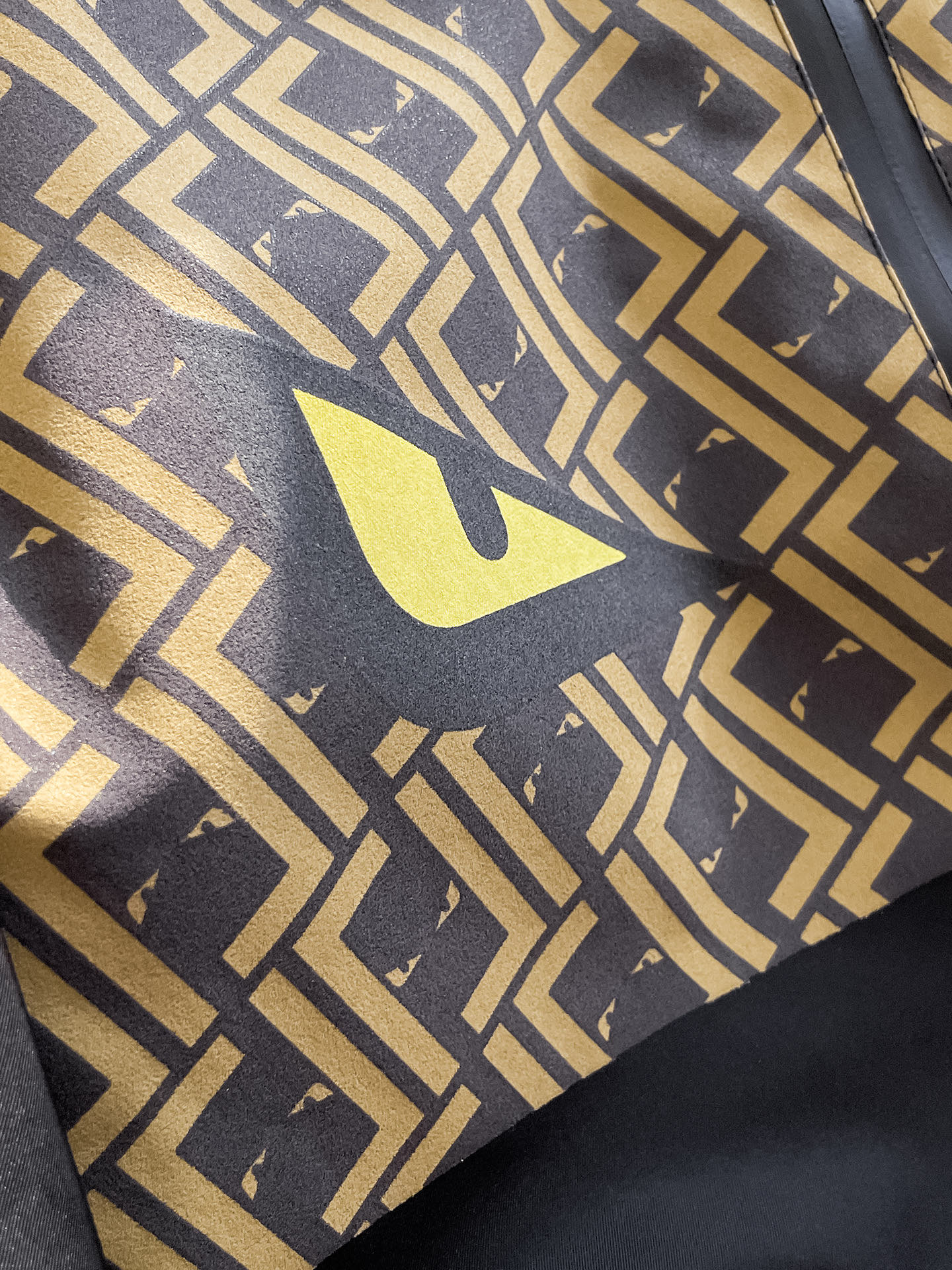 Hoodies & Sweatshirts