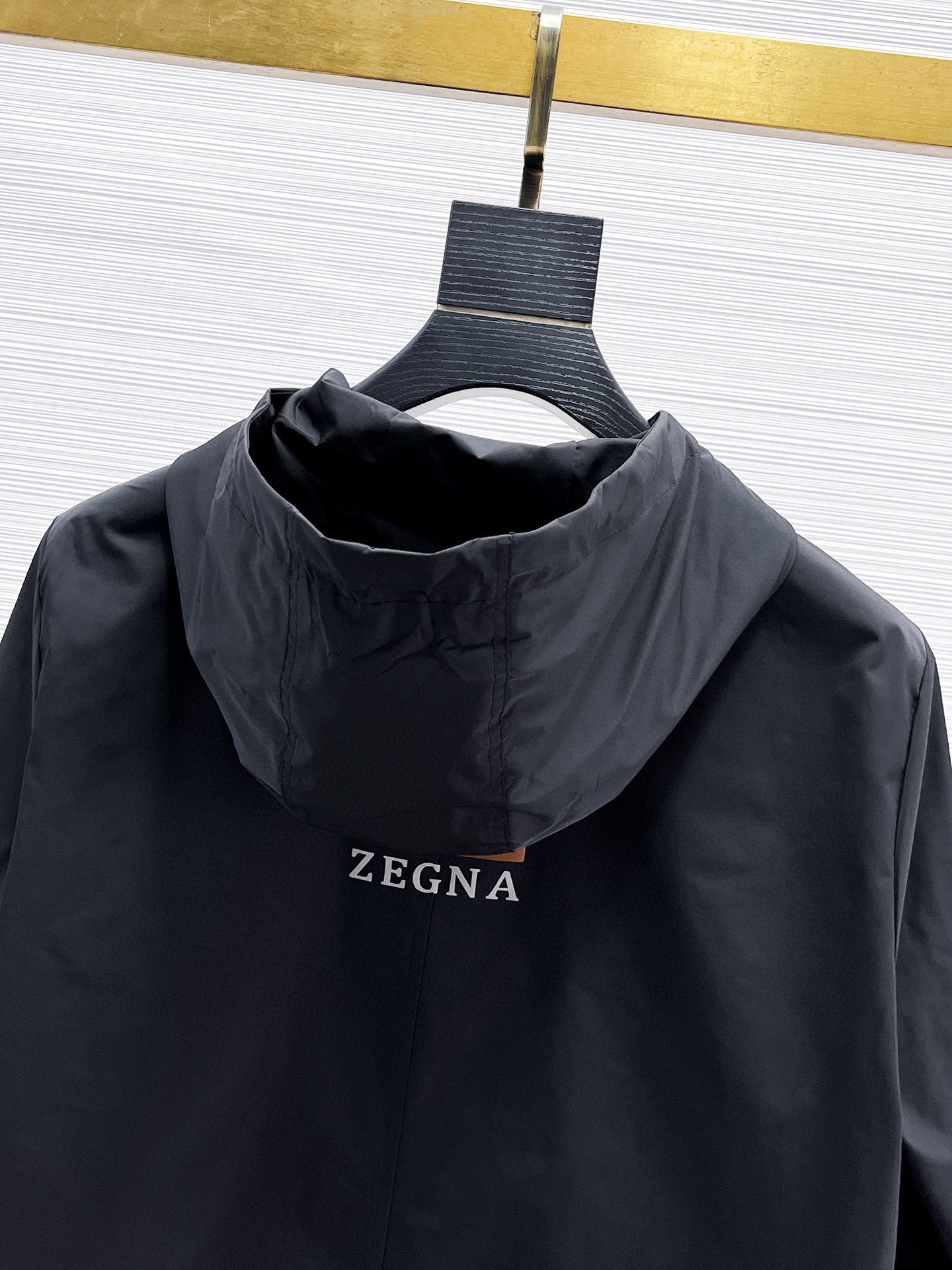 Hoodies & Sweatshirts