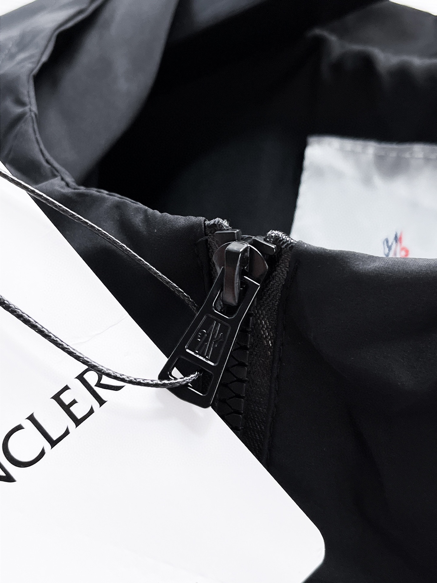 Hoodies & Sweatshirts