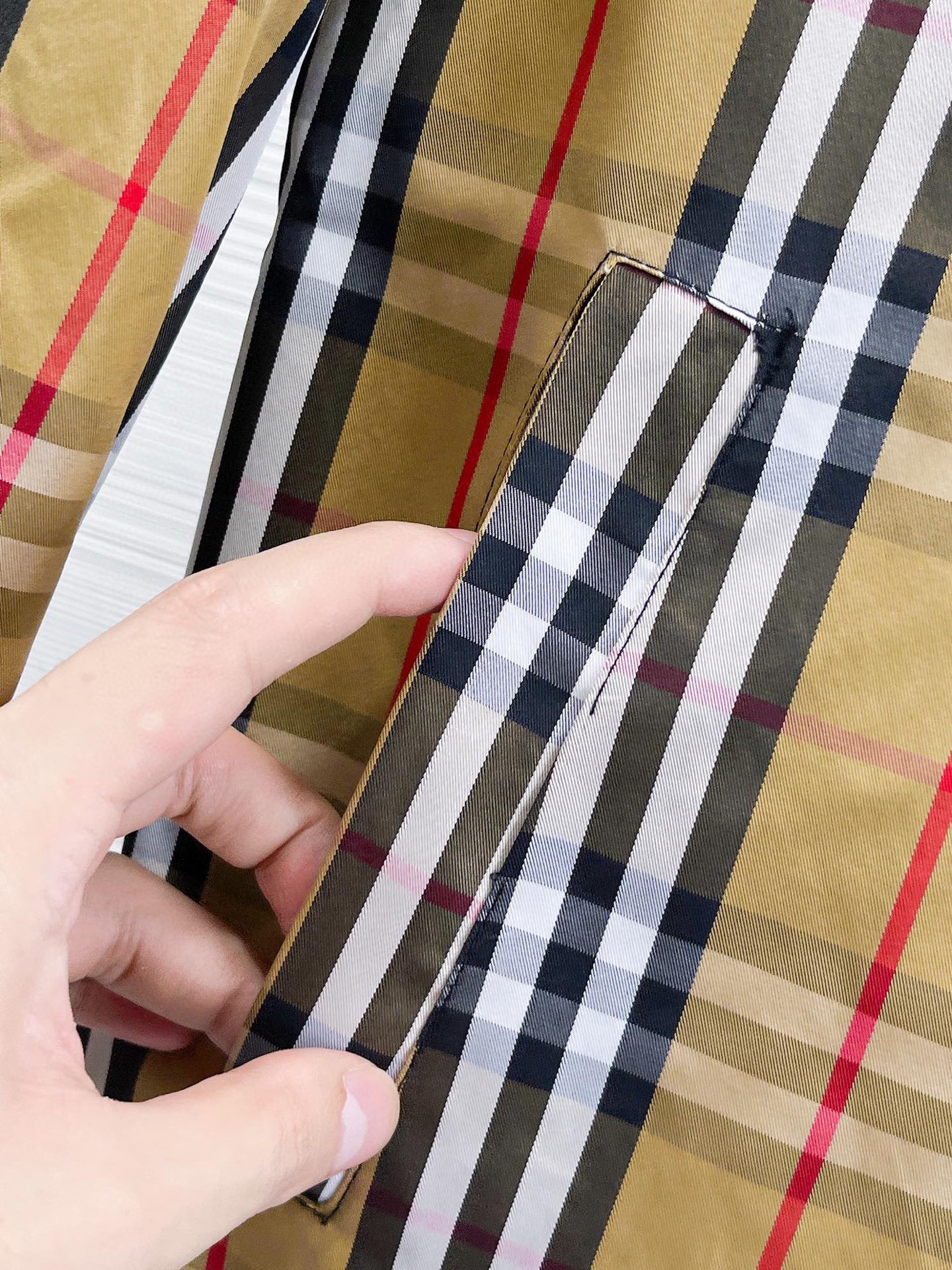 Hoodies & Sweatshirts