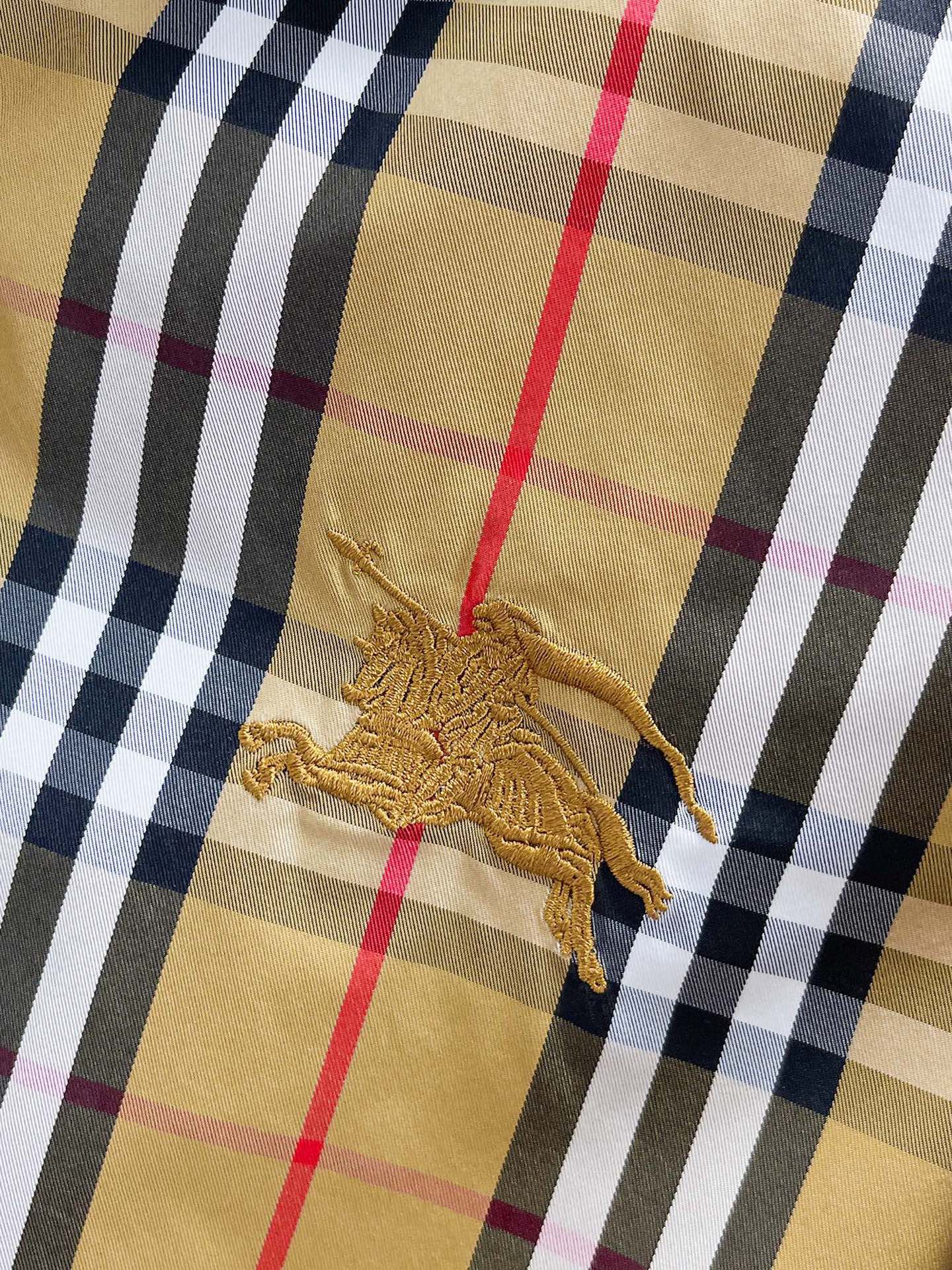 Hoodies & Sweatshirts