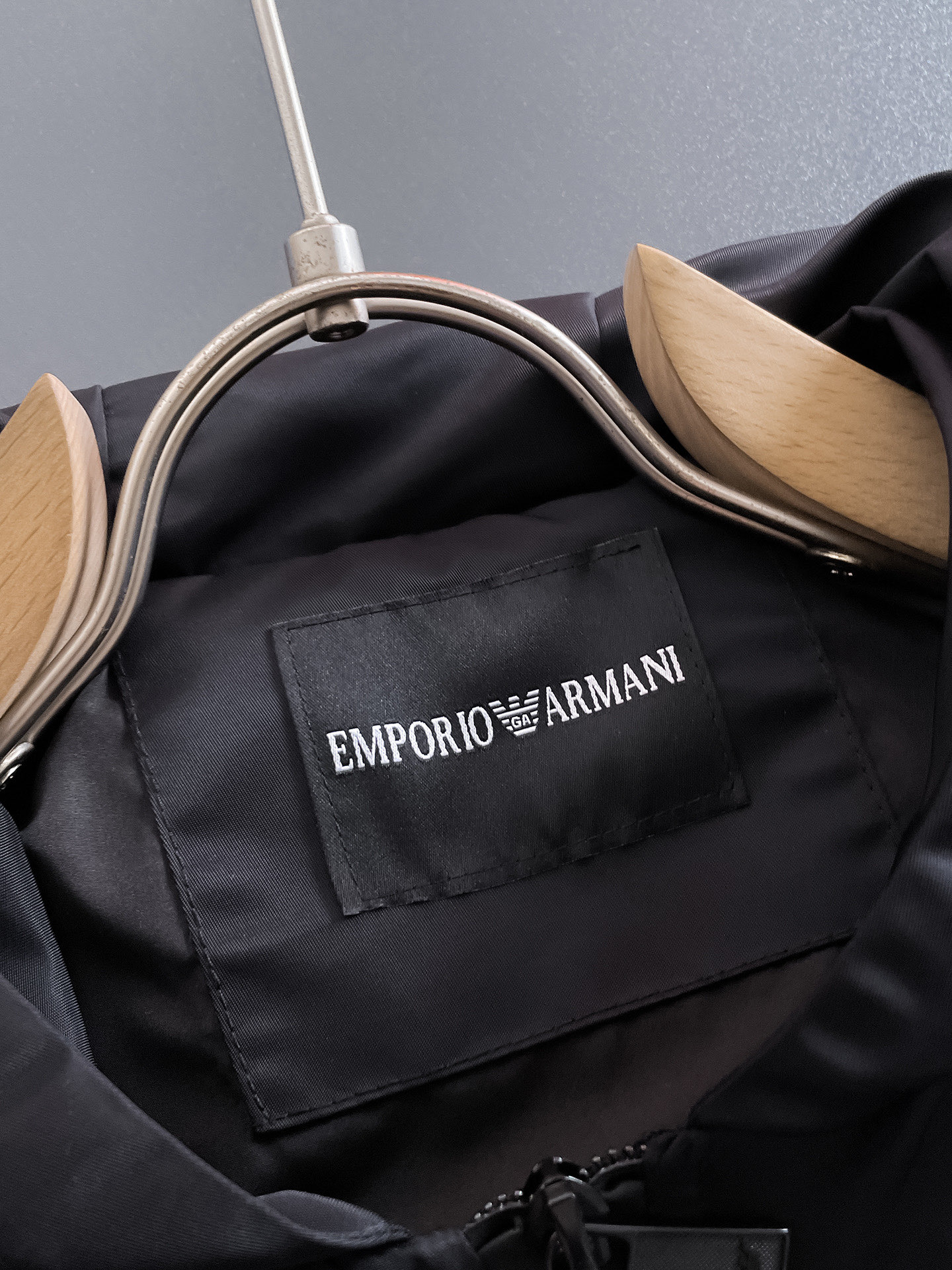 Hoodies & Sweatshirts