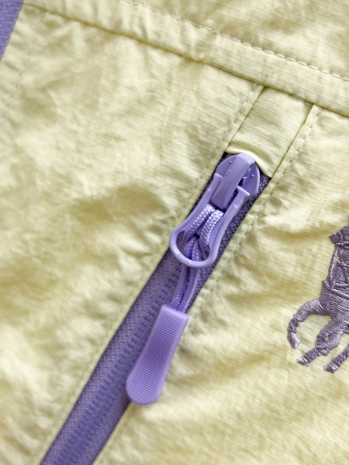 Hoodies & Sweatshirts