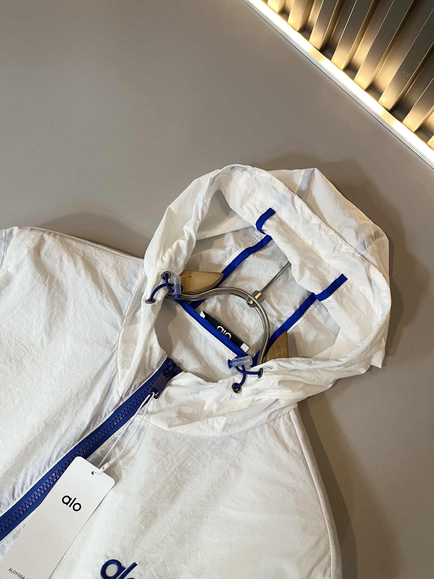 Hoodies & Sweatshirts