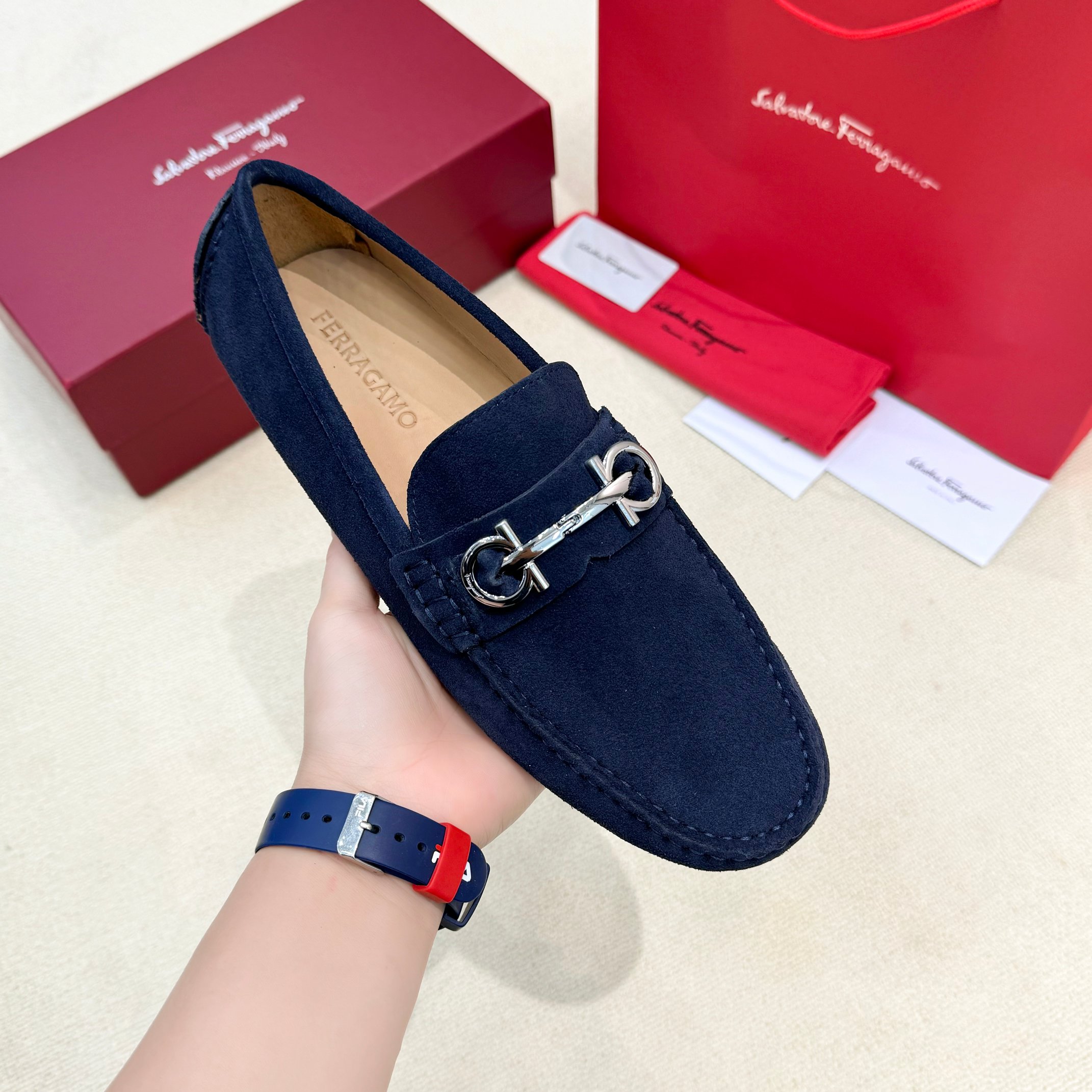 FerragamoSHOES