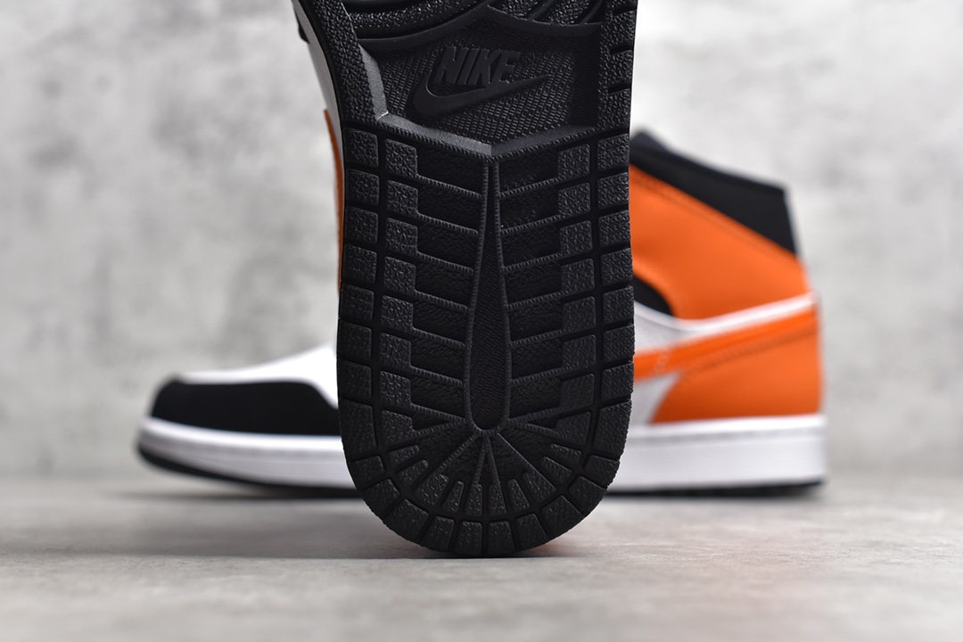AirJordan1MidSHOES
