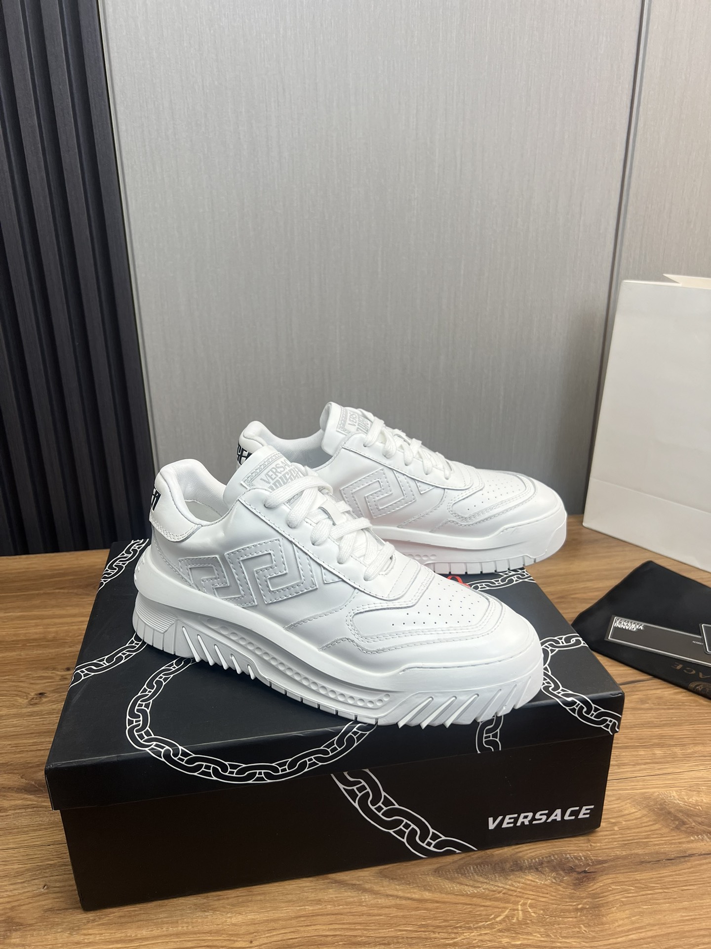 VersaceSHOES
