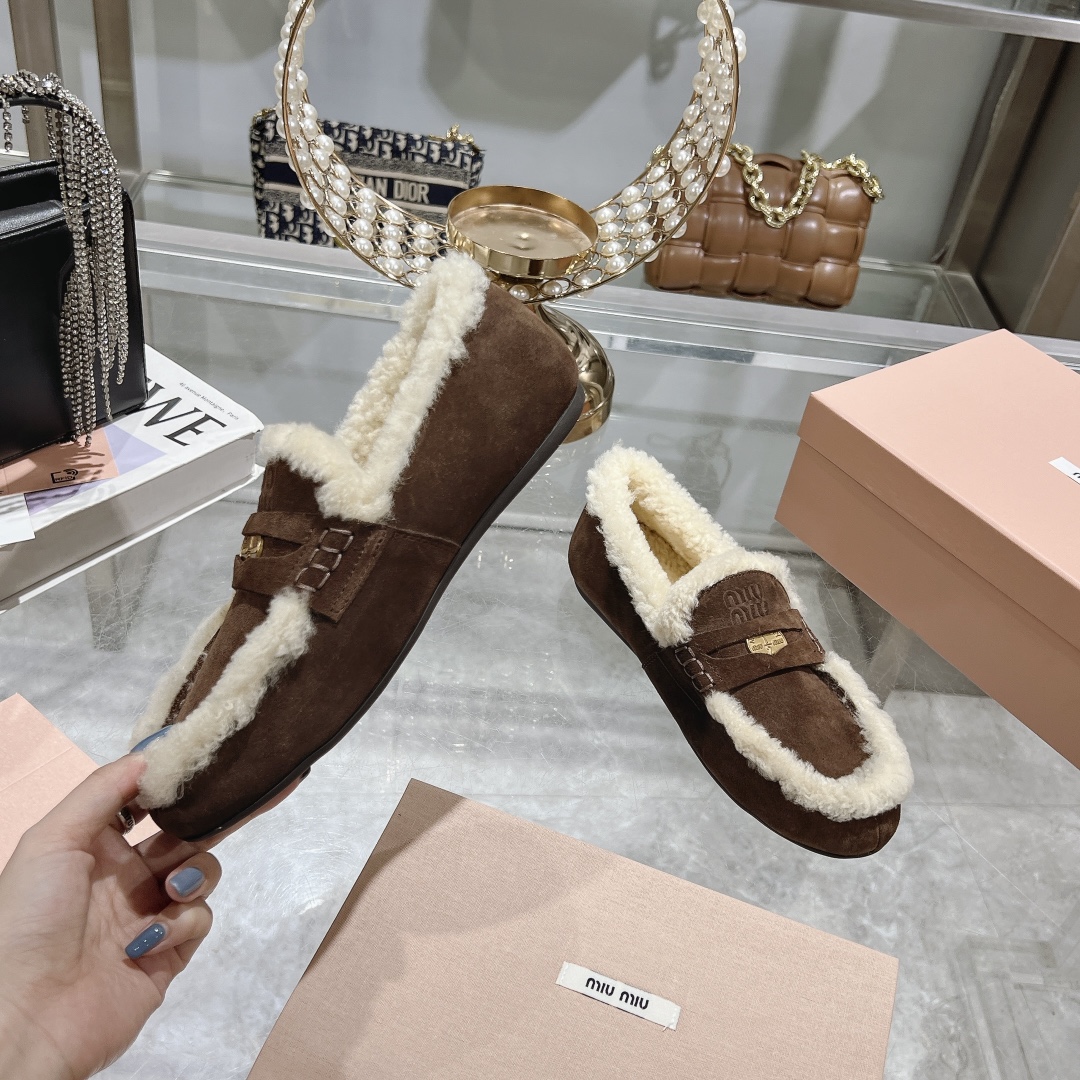 Womens shoes collection