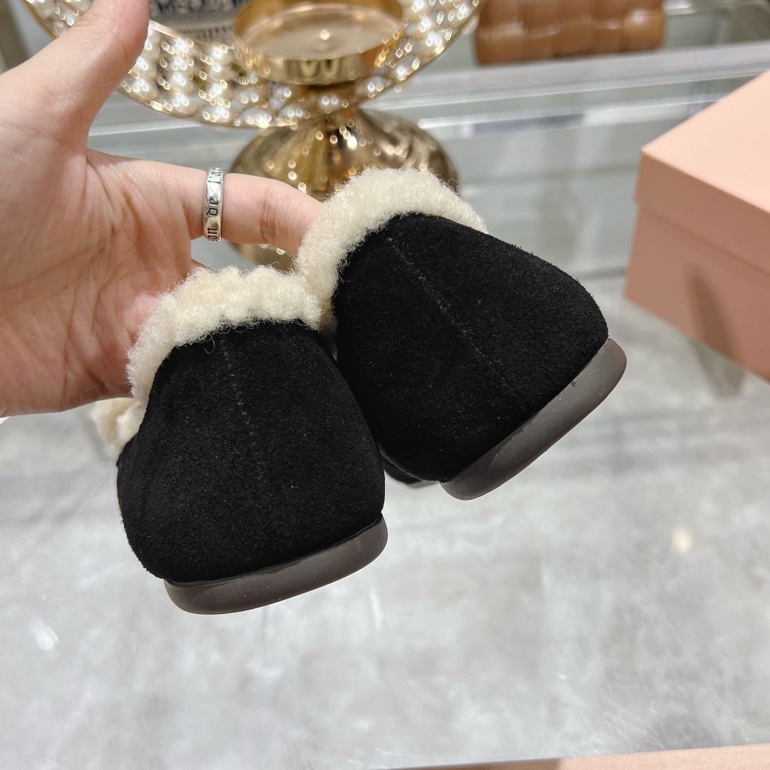 Womens shoes collection