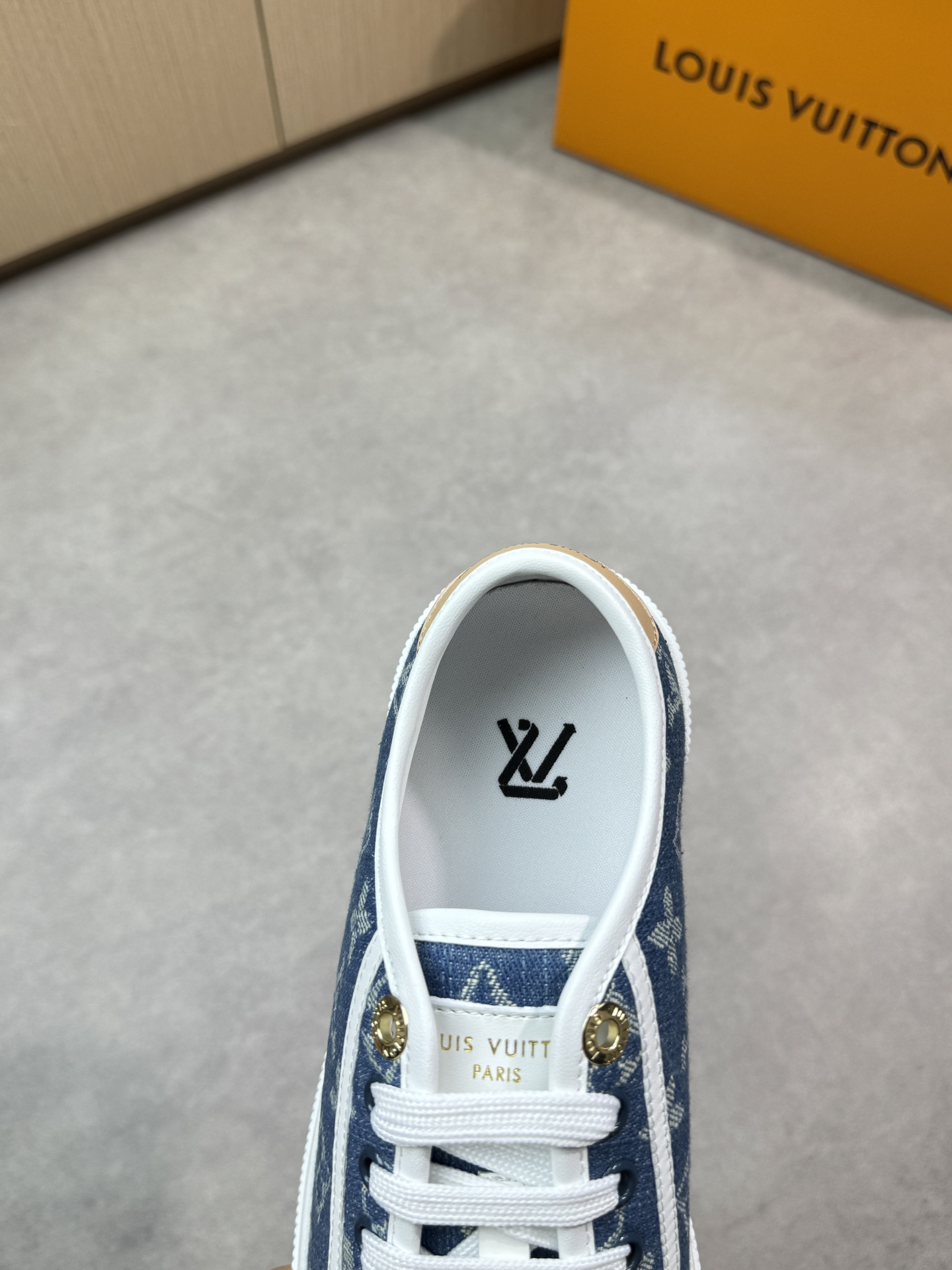 LVShoes