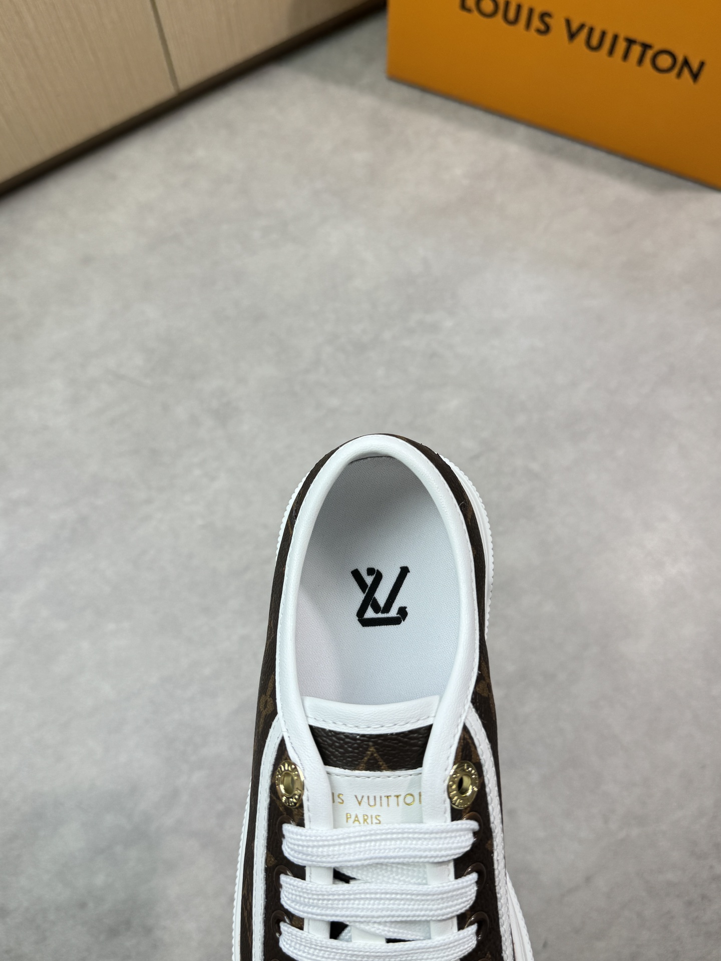 LVShoes