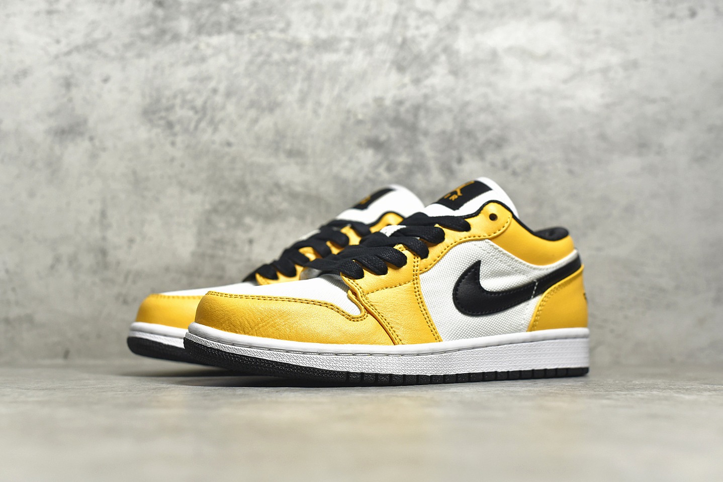 AirJordan1LowSHOES