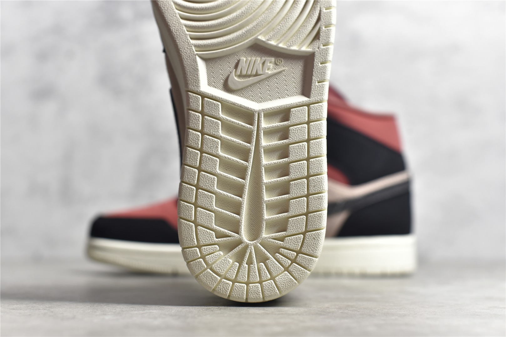 AirJordan1MidSHOES