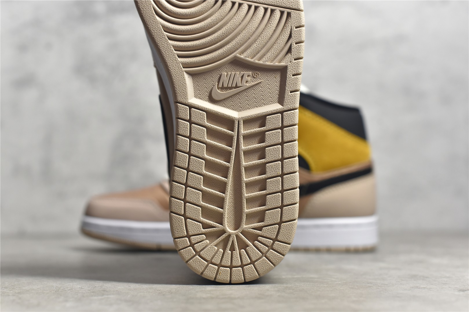 AirJordan1MidSHOES
