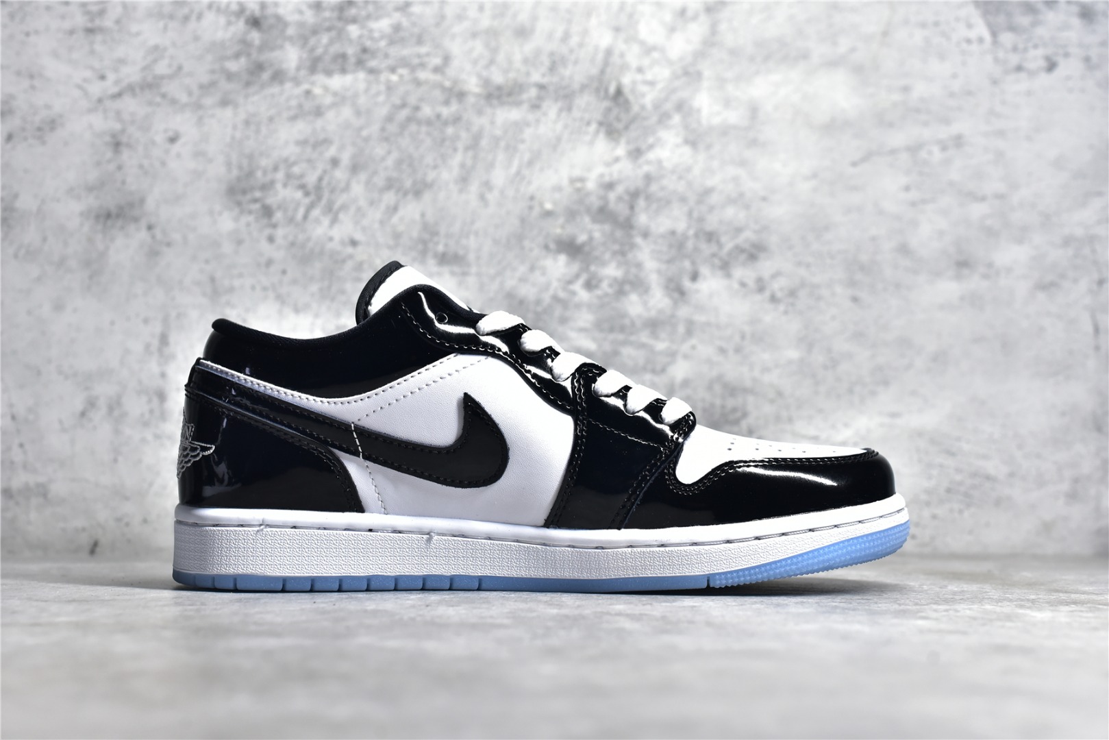 AirJordan1LowSHOES