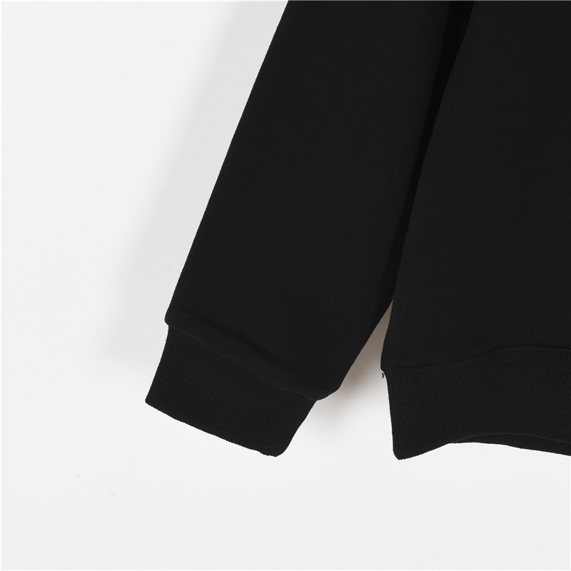 Hoodies & Sweatshirts