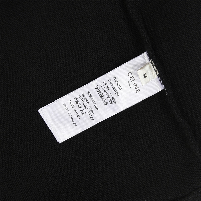 Hoodies & Sweatshirts