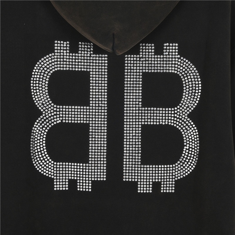 Hoodies & Sweatshirts